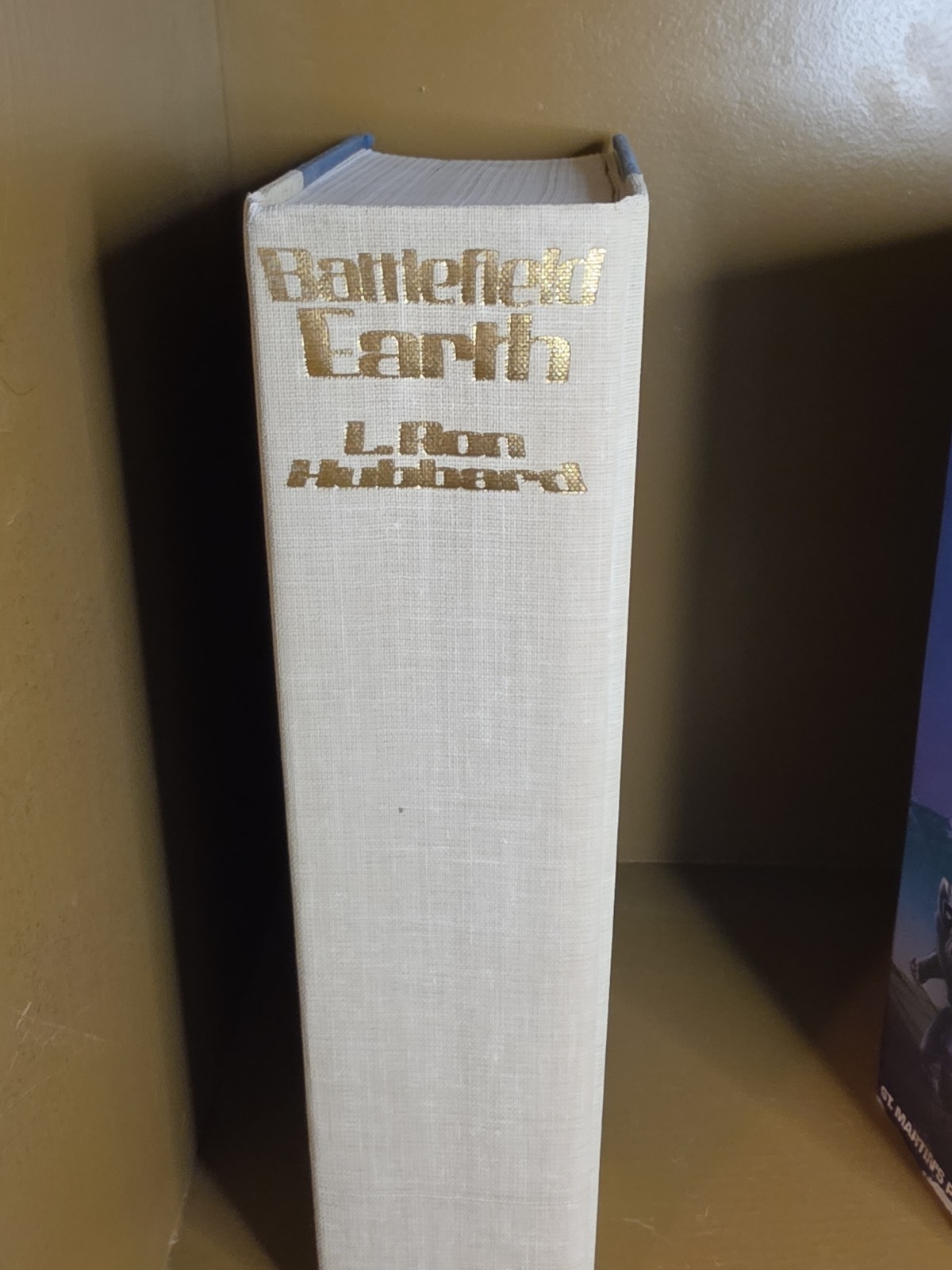 L. Ron Hubbard Battlefield Earth First Edition 1st Print HCDJ 1982