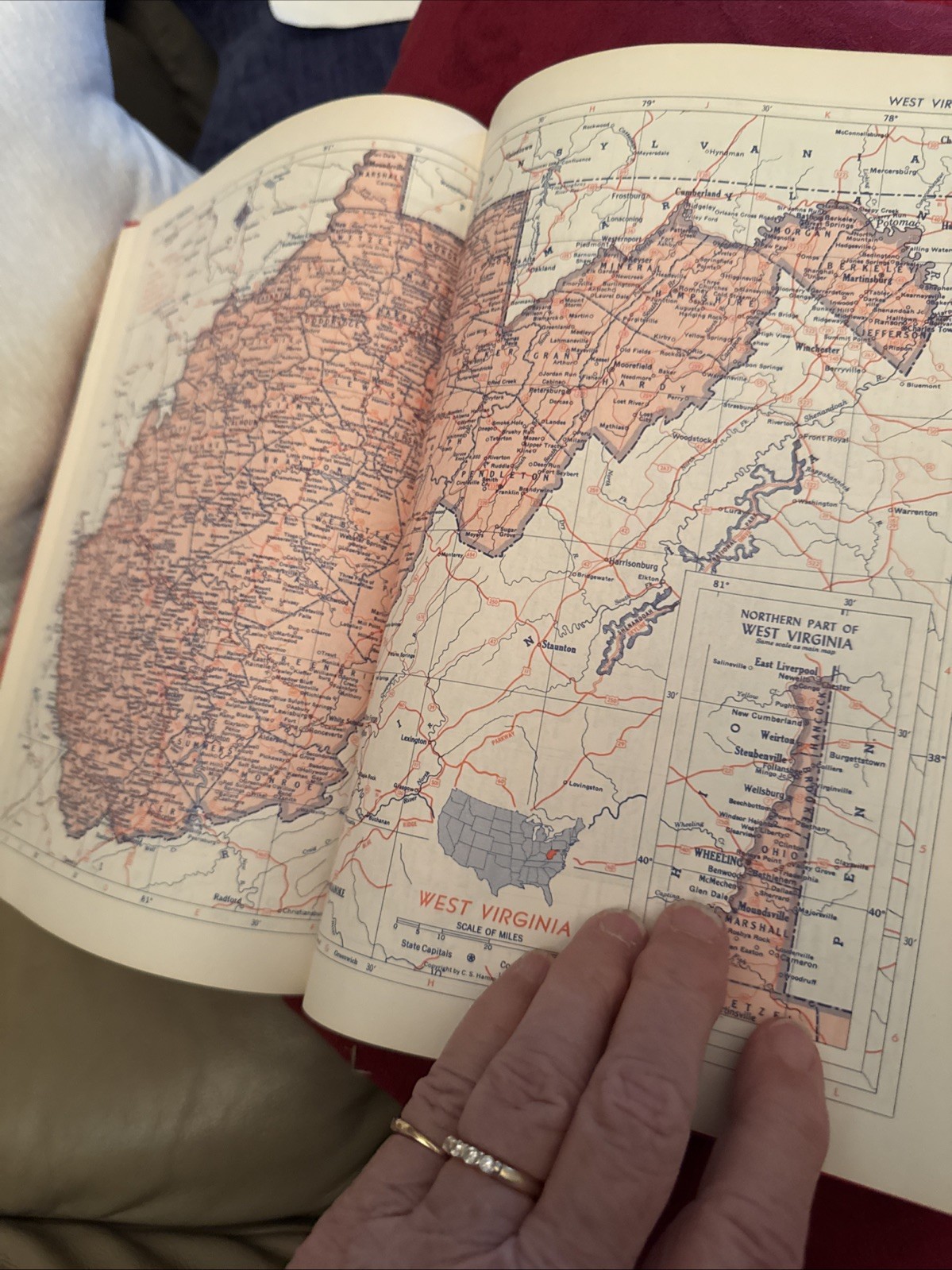 HAMMOND’S FAMILY REFERENCE WORLD ATLAS – SPACE AGE ED. – 256 PAGES – 1963