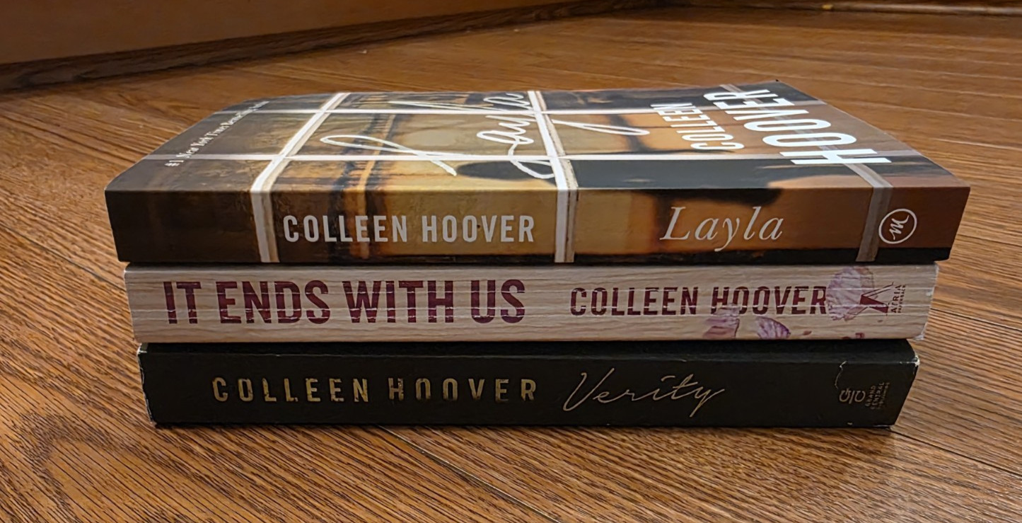 Colleen Hoover Paperback Books Lot of 3 Like New-Layla, Verity, It Ends With Us
