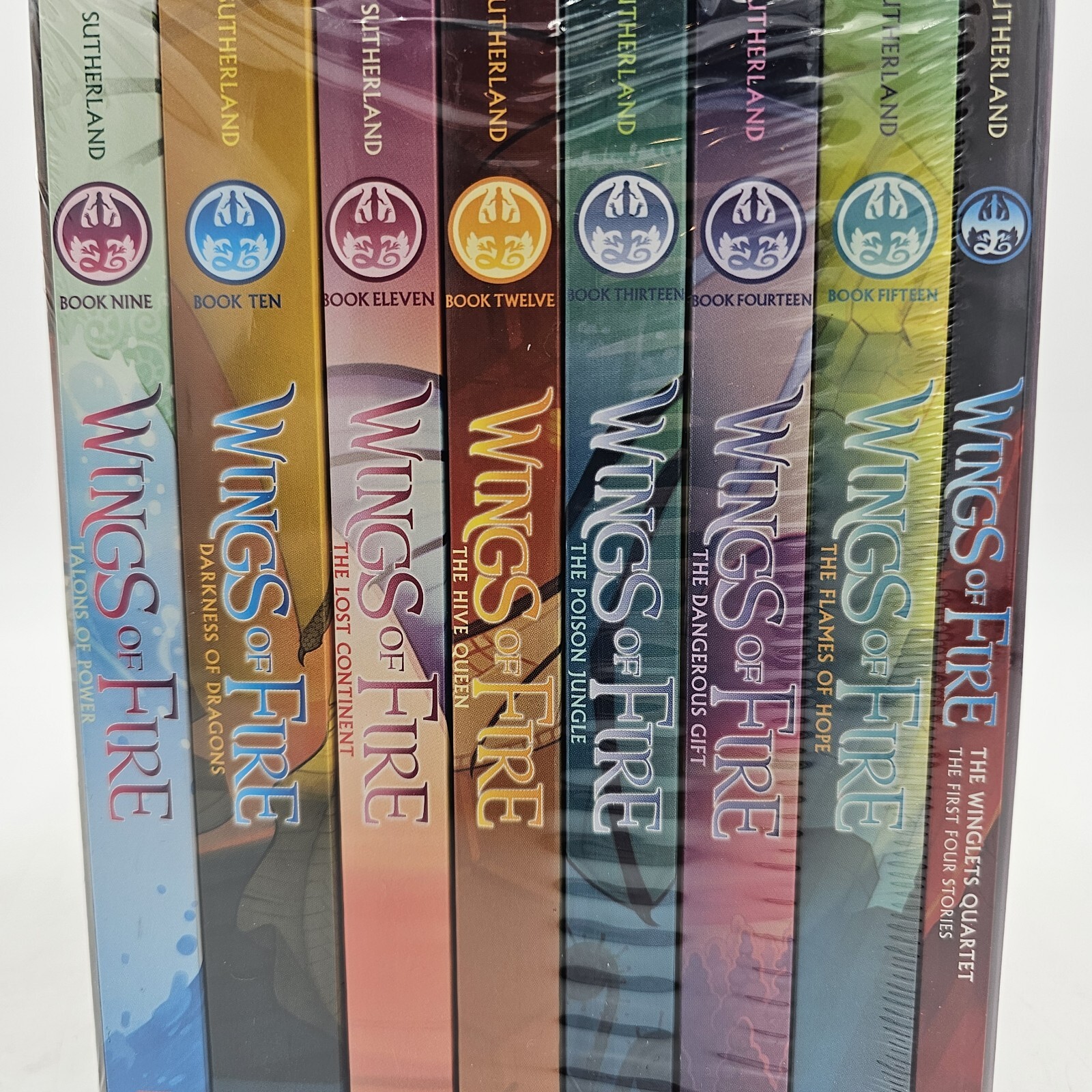 Wings of Fire: 8 Book Box Set (# 9-15 + The Winglets Quartet) Tui T Sutherland