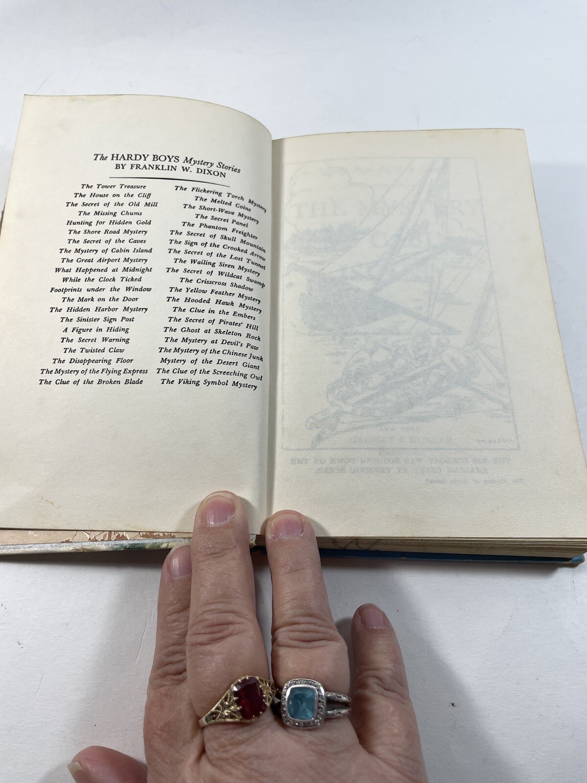The Hardy Boys The Mystery of Cabin Island 1929/1960 3rd Ed Hardcover 214 pages