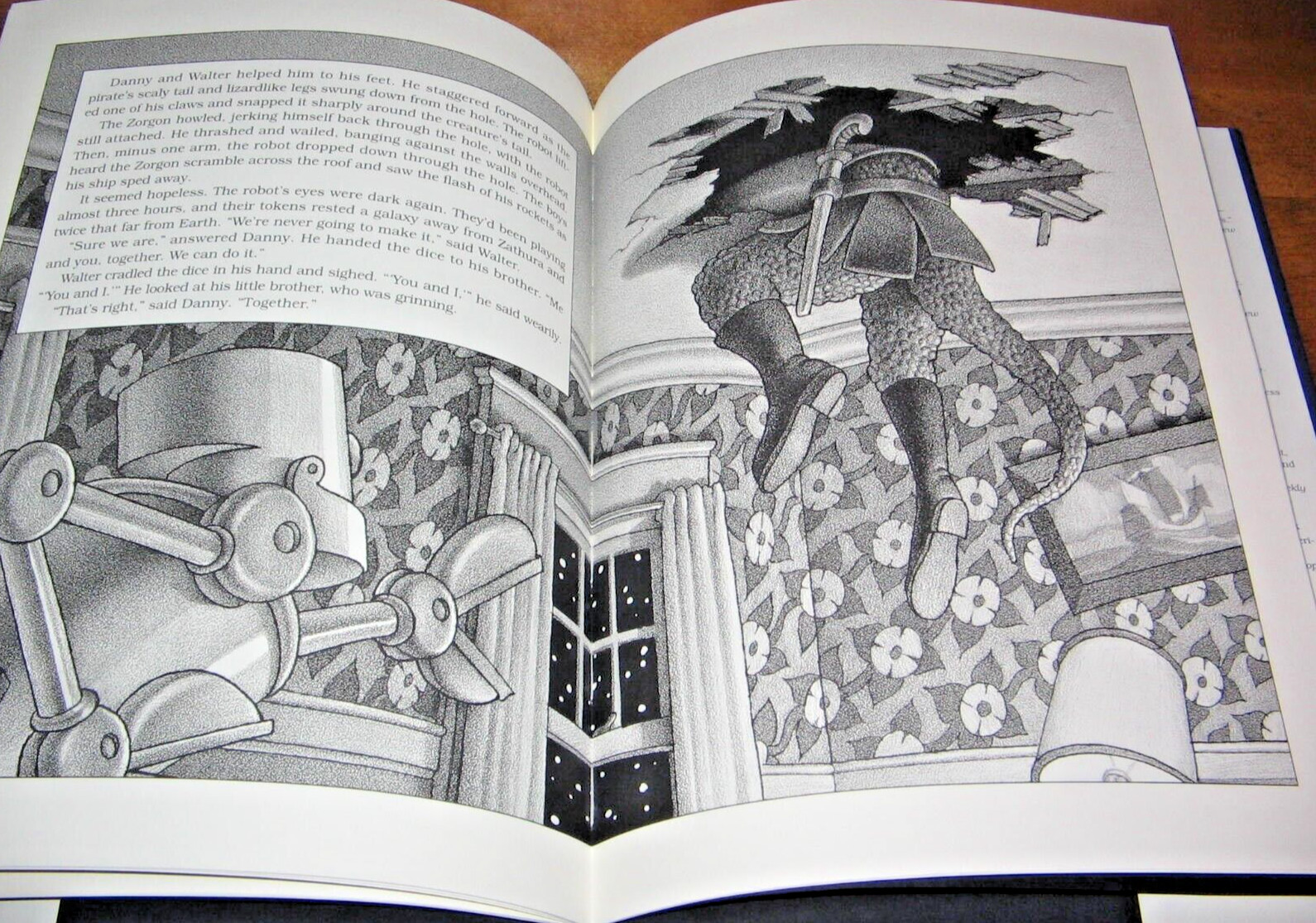 VAN ALLSBURG “ZATHURA: A SPACE ADVENTURE” 2002 1ST HC DJ VG Jumanji Style Book