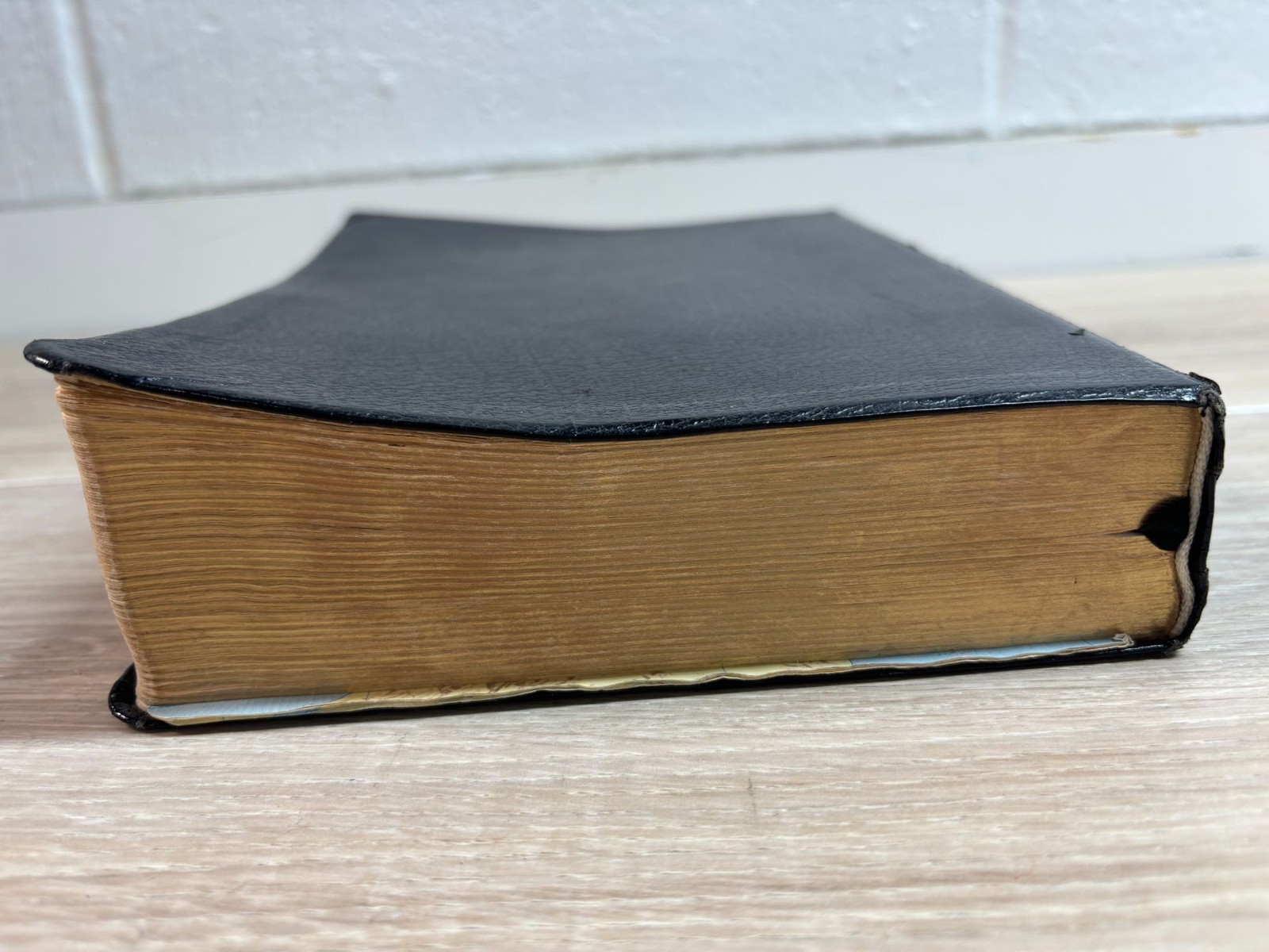 Thompson Chain-Reference Study Bible KJV Black Bonded Leather Red Letter 1997