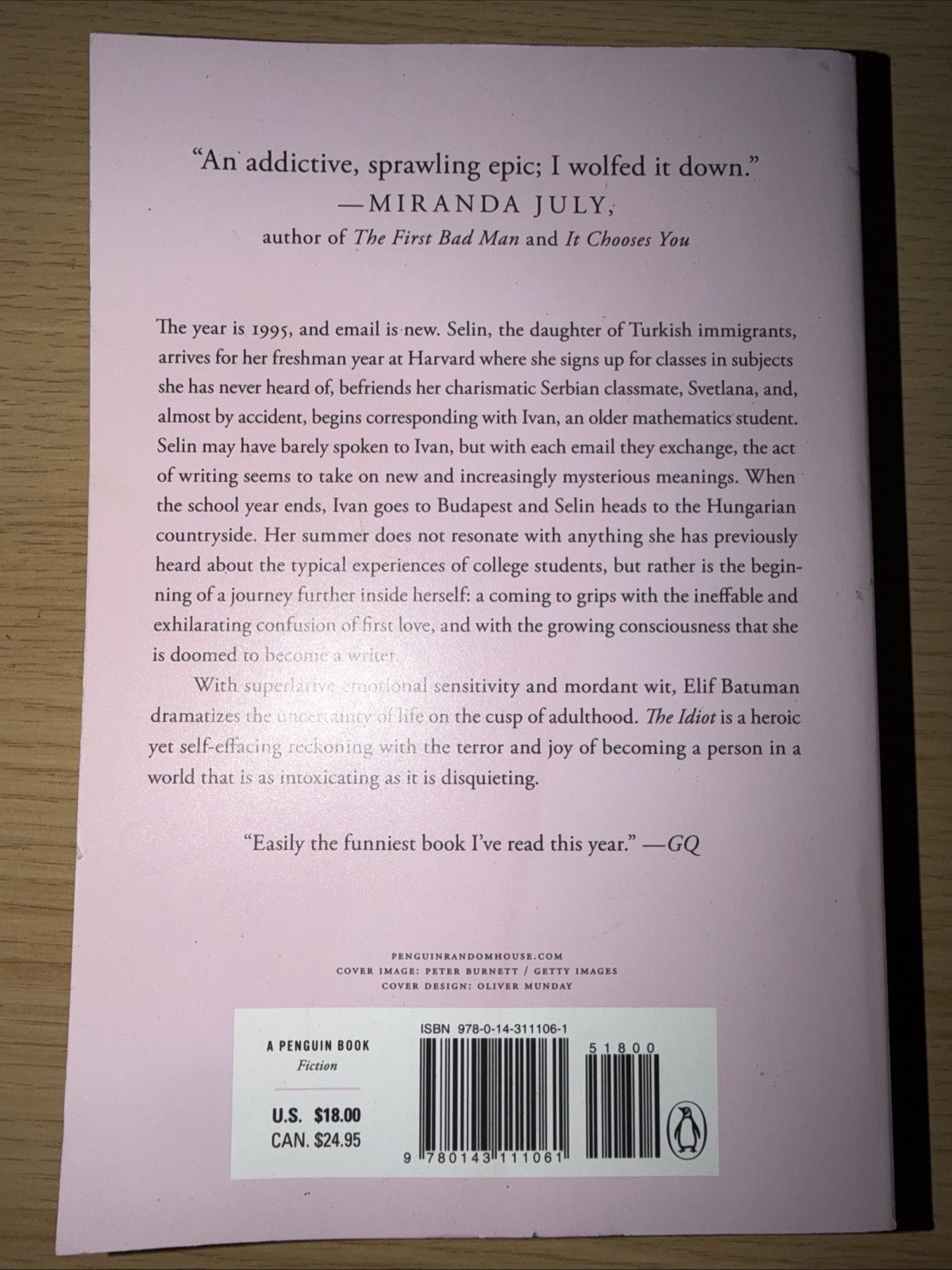 The Idiot: A Novel – paperback Batuman, Elif
