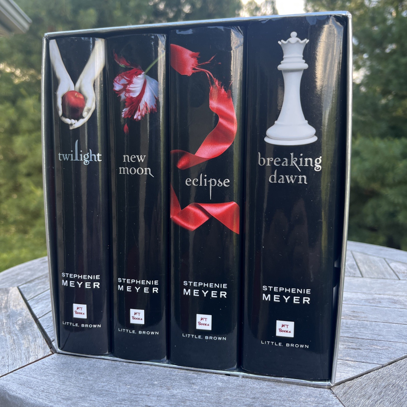 The Twilight Saga Complete 4-Book Box Set by Stephenie Meyer – MT Books Edition