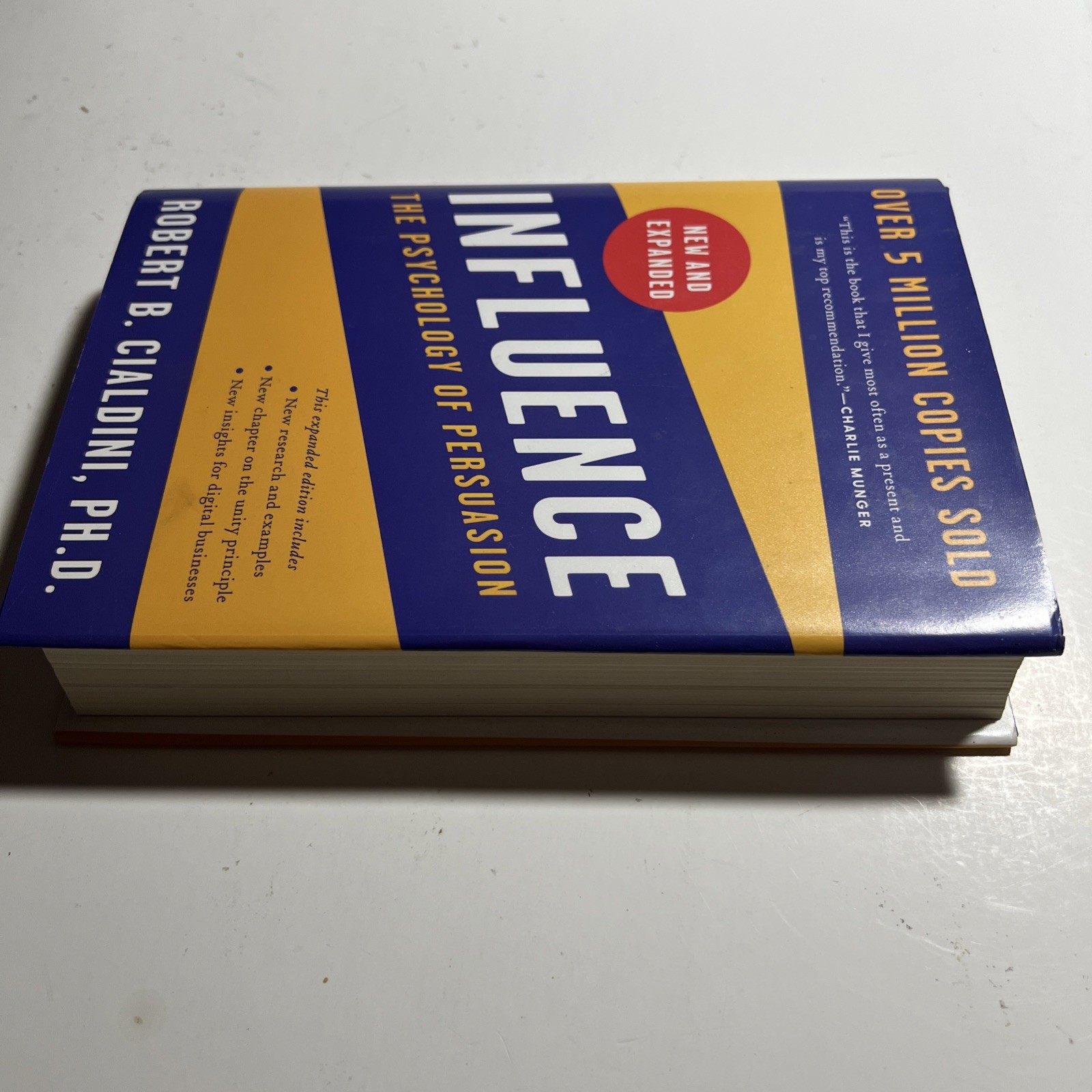 Influence, New and Expanded: The Psychology of Persuasion – VERY GOOD