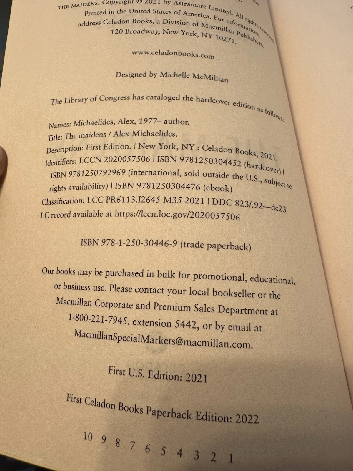 Maidens : A Novel by Alex Michaelides (2022, Trade Paperback)