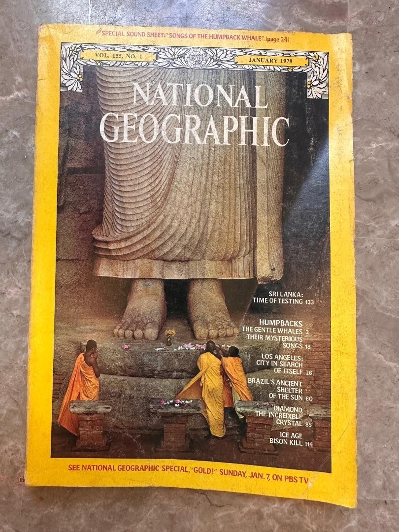 NATIONAL GEOGRAPHIC MAGAZINE – OLD – YOU PICK!!