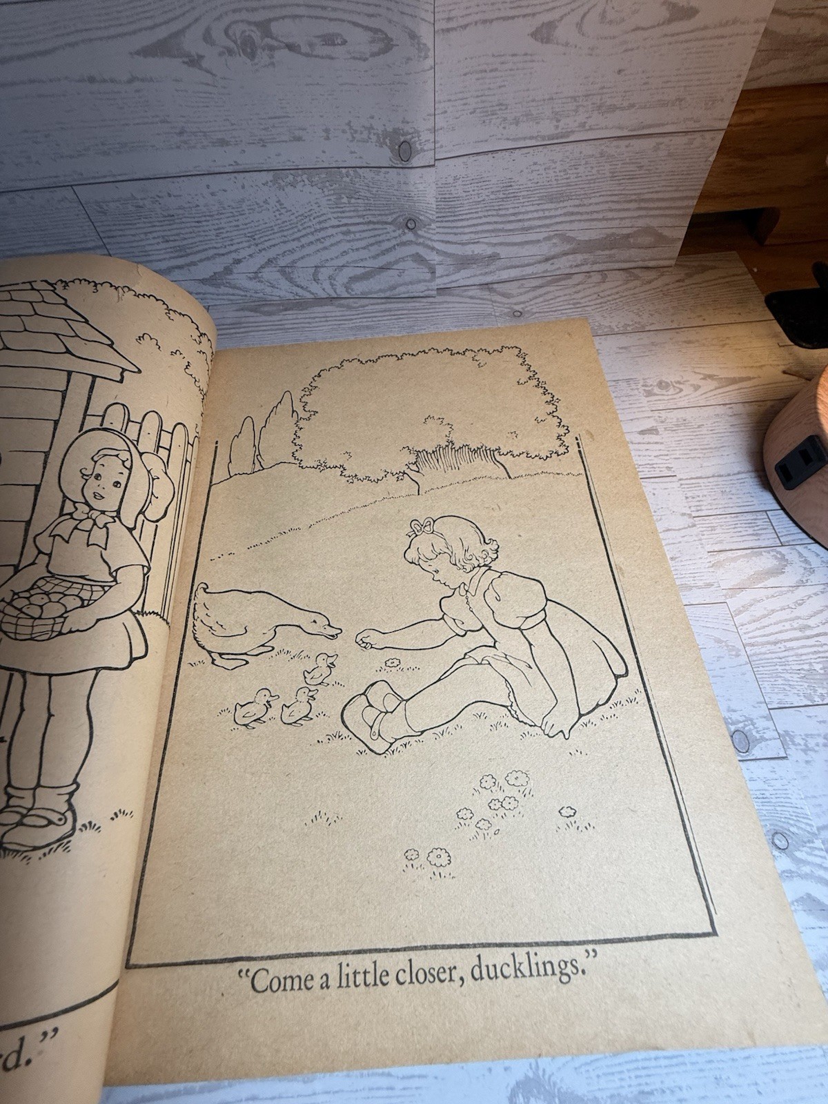Topper Paint Book. Whitman Publishing. 1942. Children’s Coloring Book. Unused