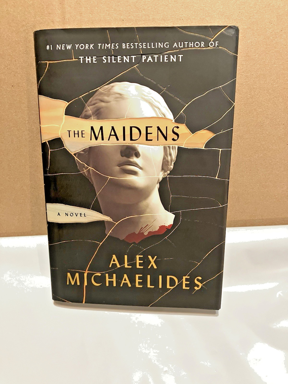 THE MAIDENS BY ALEX MICHAELIDES (2021, Hardcover)