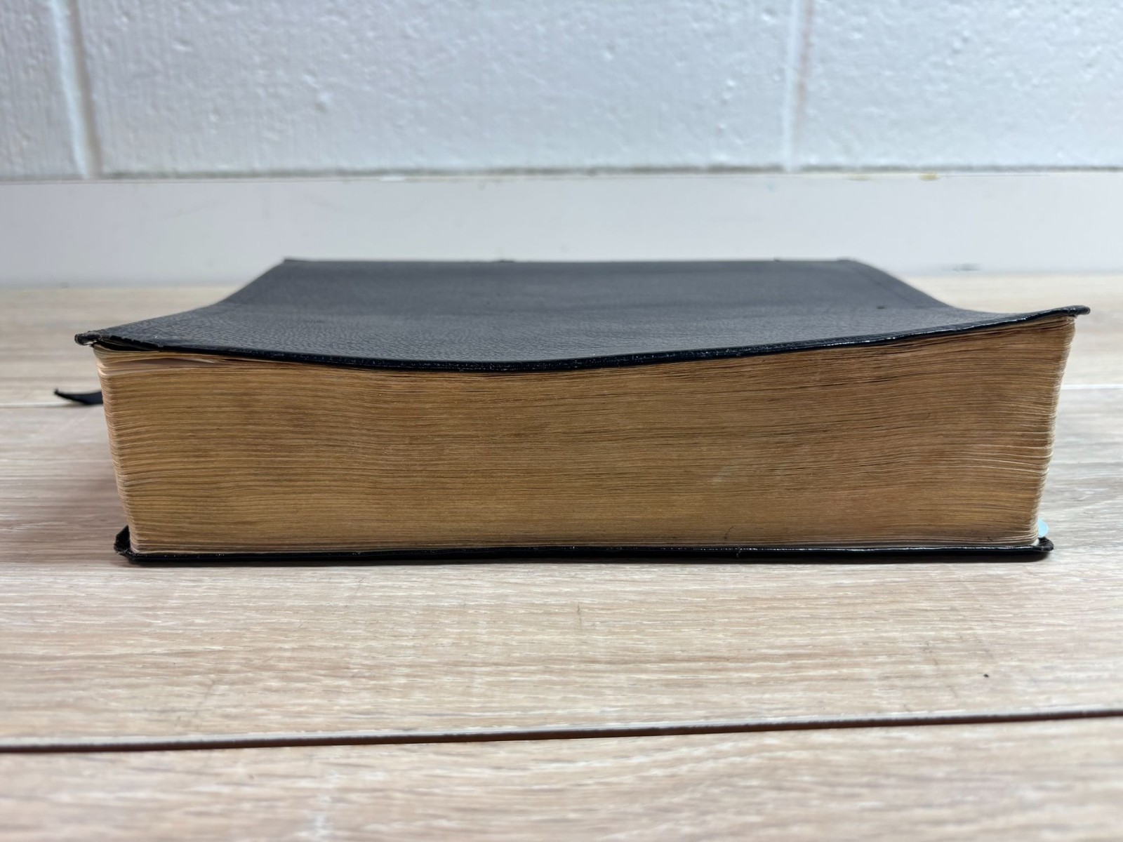 Thompson Chain-Reference Study Bible KJV Black Bonded Leather Red Letter 1997