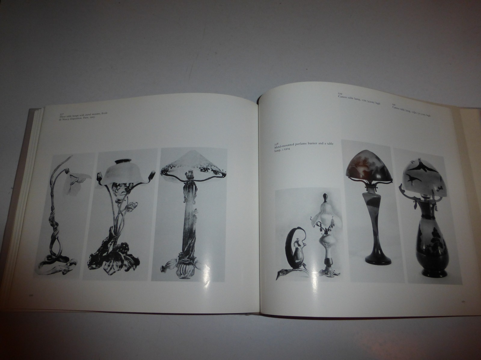 Glass by Galle by Alastair Duncan and Georges De Bartha (1984, Hardcover) B343
