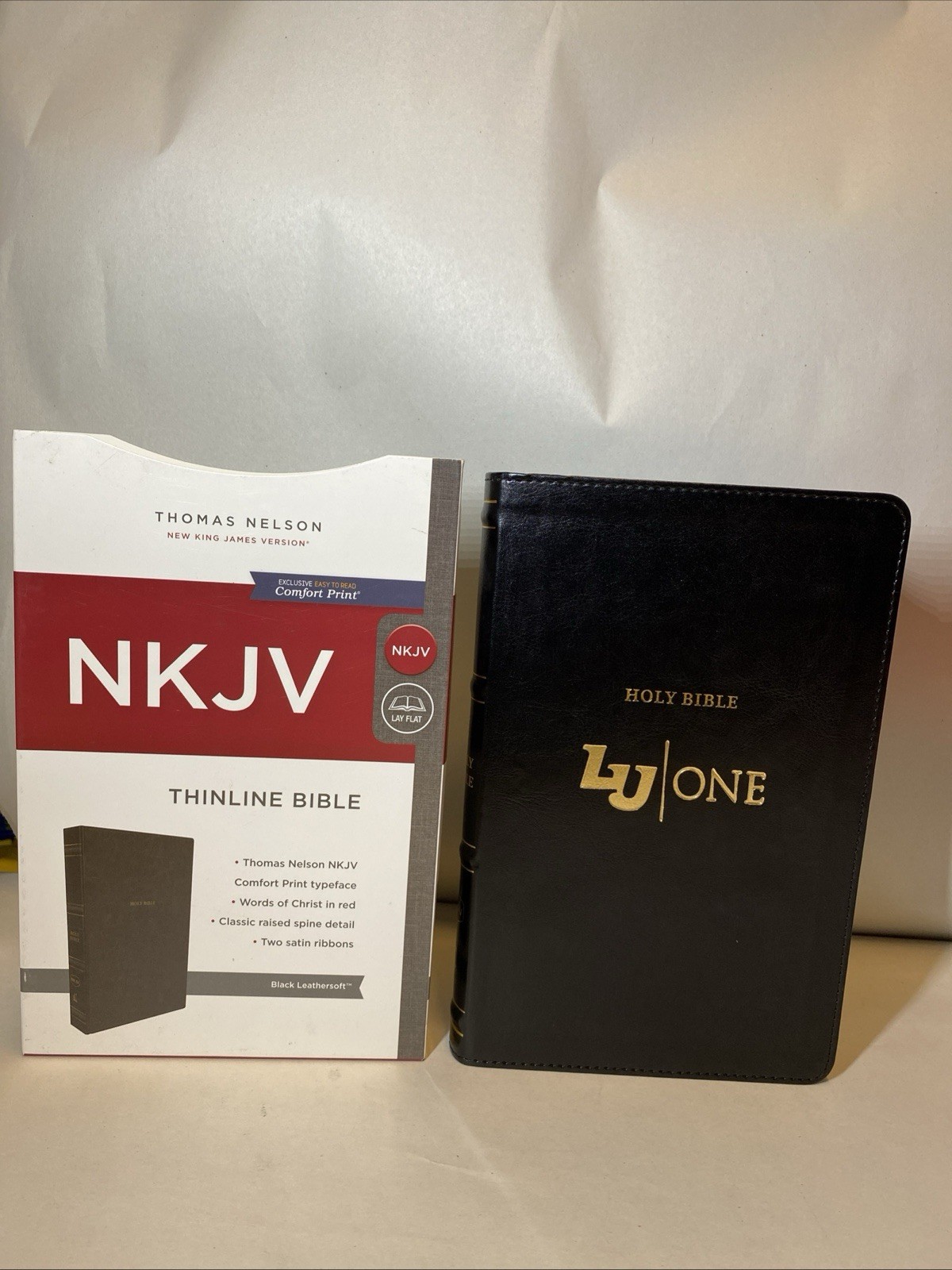 Nkjv, Thinline Bible, Leathersoft, Black, Red Letter Edition, Comfort Print:
