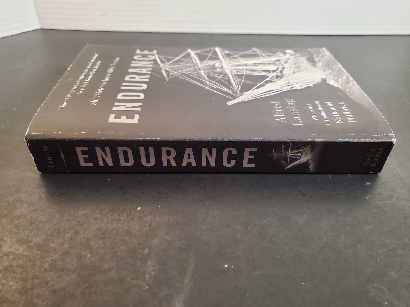 Endurance : Shackleton’s Incredible Voyage by Alfred Lansing (2015, Trade…