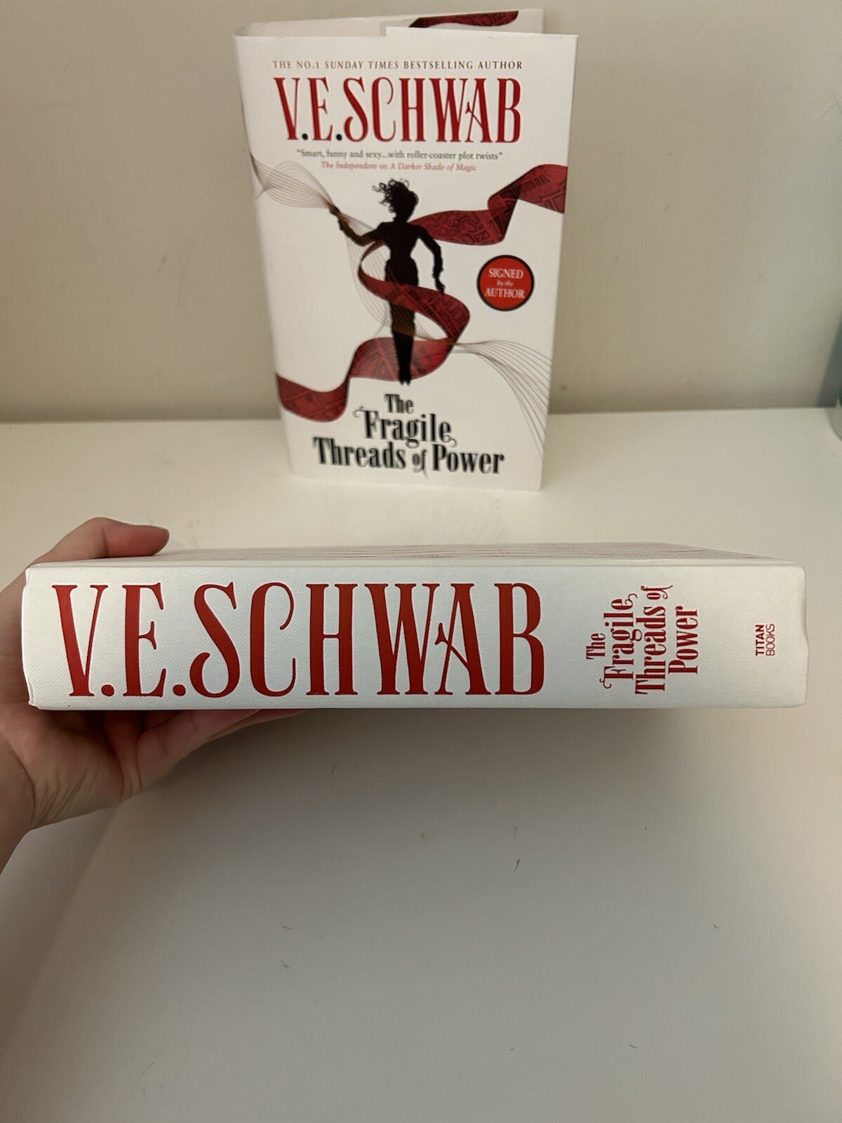 Signed The Fragile Threads of Power V.E. Schwab Waterstones Edition 1/1 Print UK