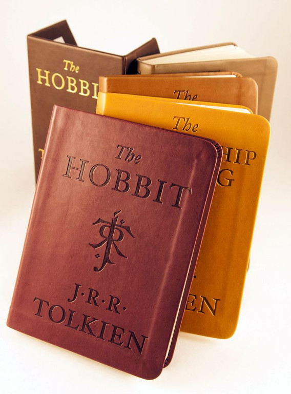 The Hobbit and The Lord of the Rings: Deluxe Pocket Boxed & POSTCARDS Gift Set