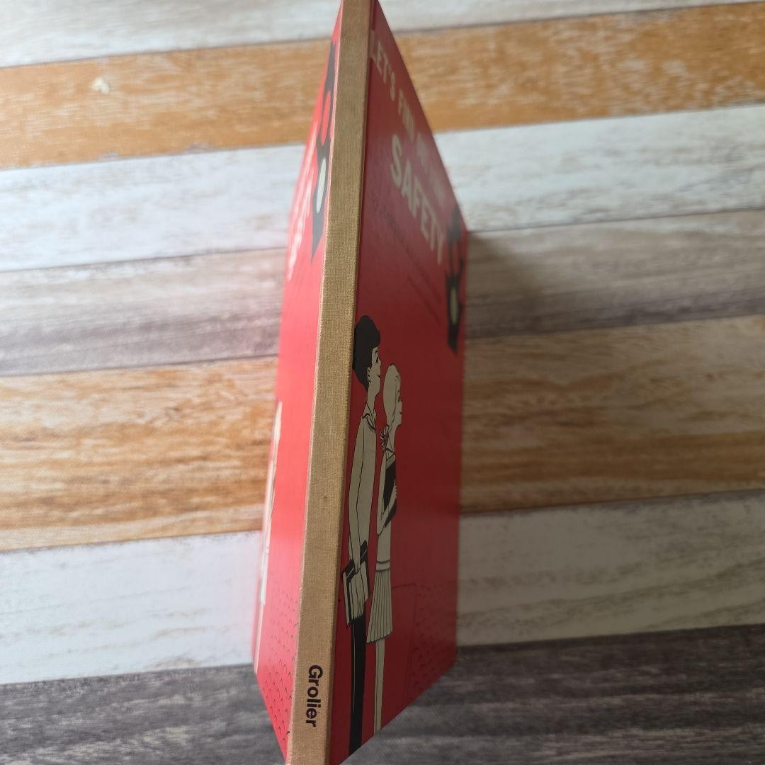 Foreign Picture Book Let’s Find Out About Safety with Red Record 7.3×8.7in